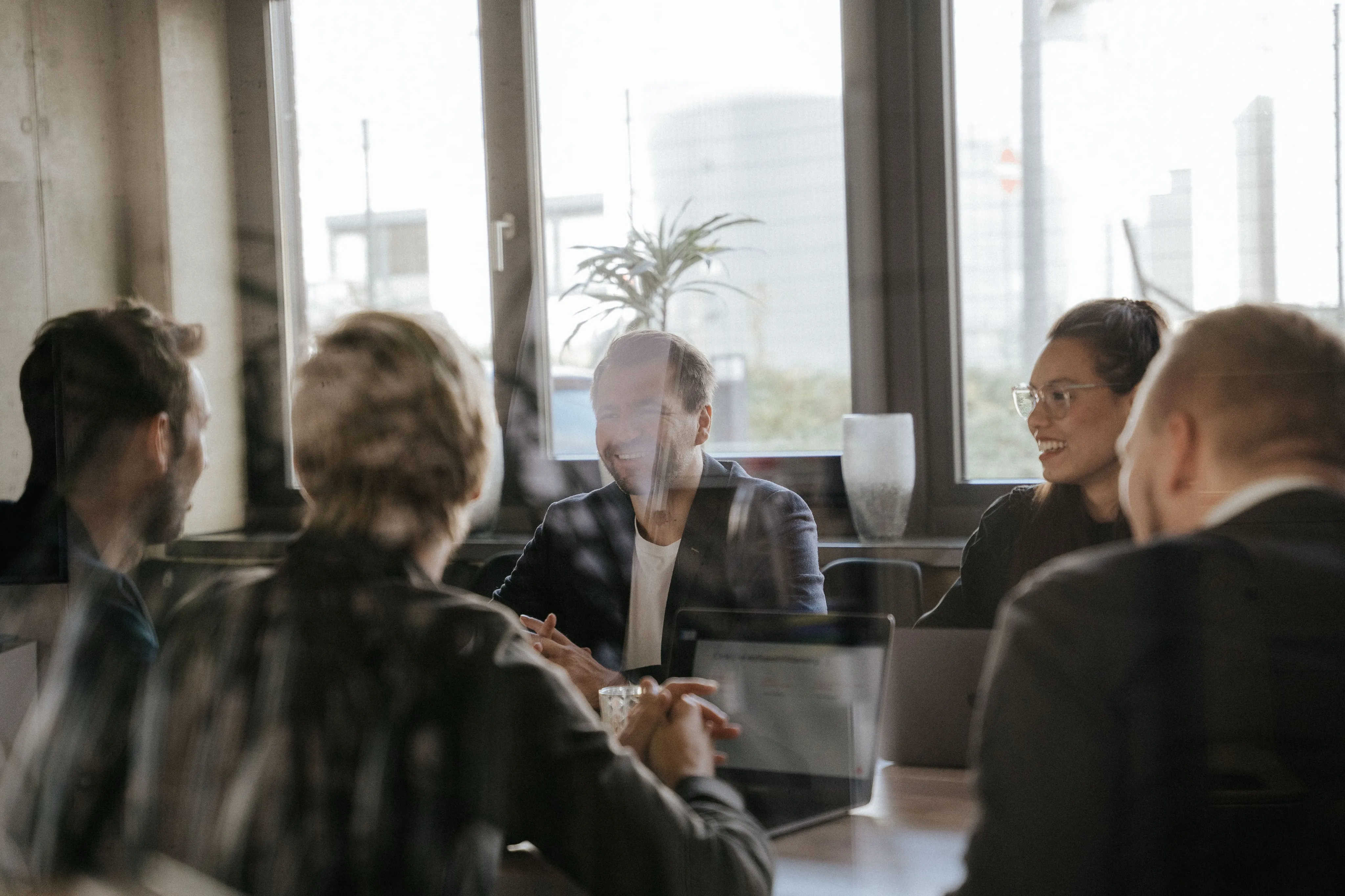 Meetingsituation-sales-glastuer